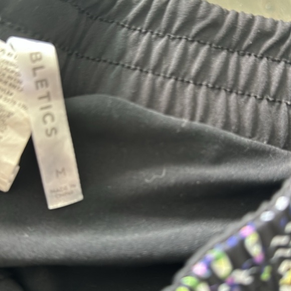 Fabletics Shorts - Picture 4 of 6